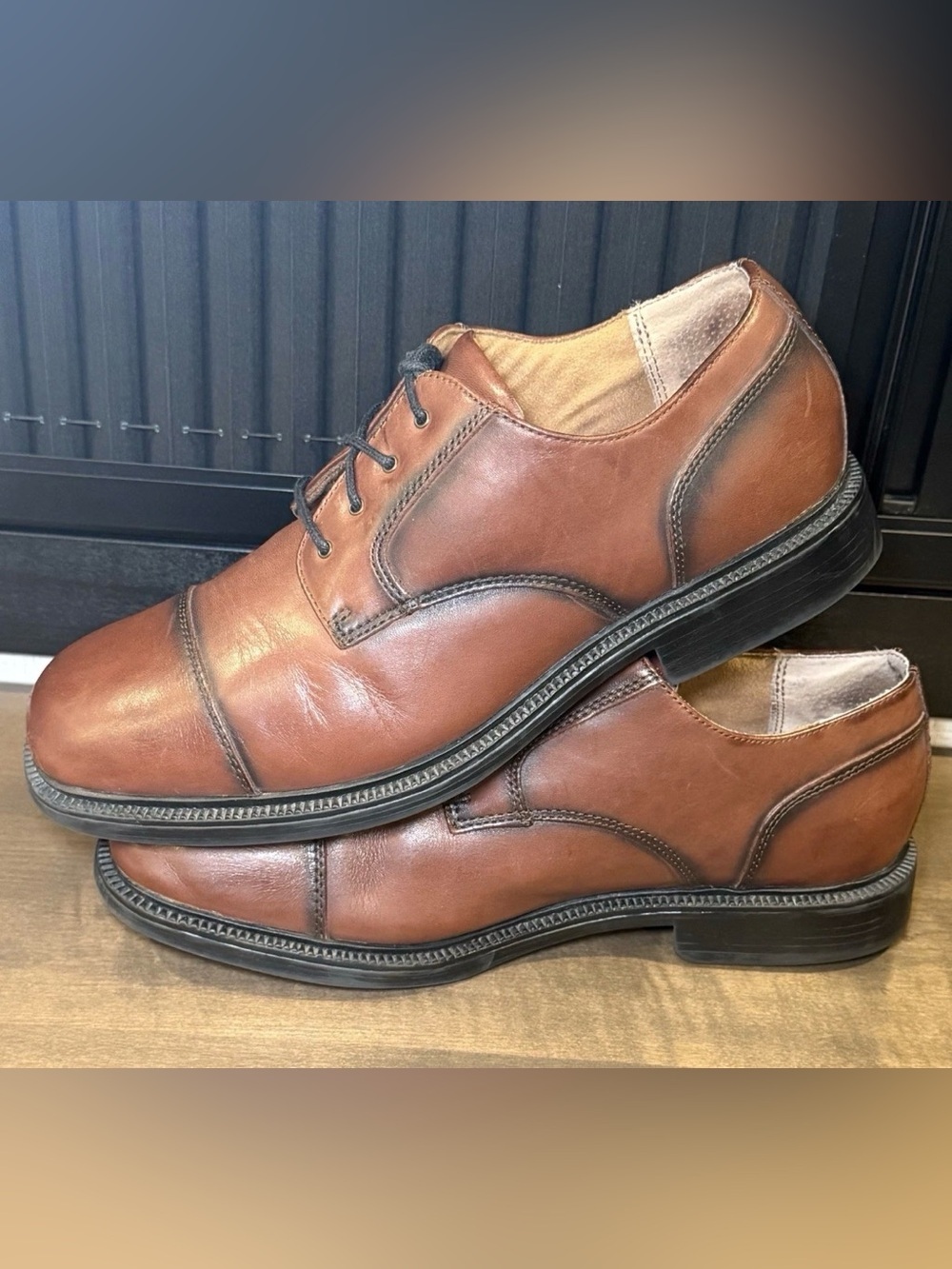 Thom McAn Dress Shoes Mens 10 EEE Oxford
Brown Leather Almond Toe Casual Low - Picture 4 of 10